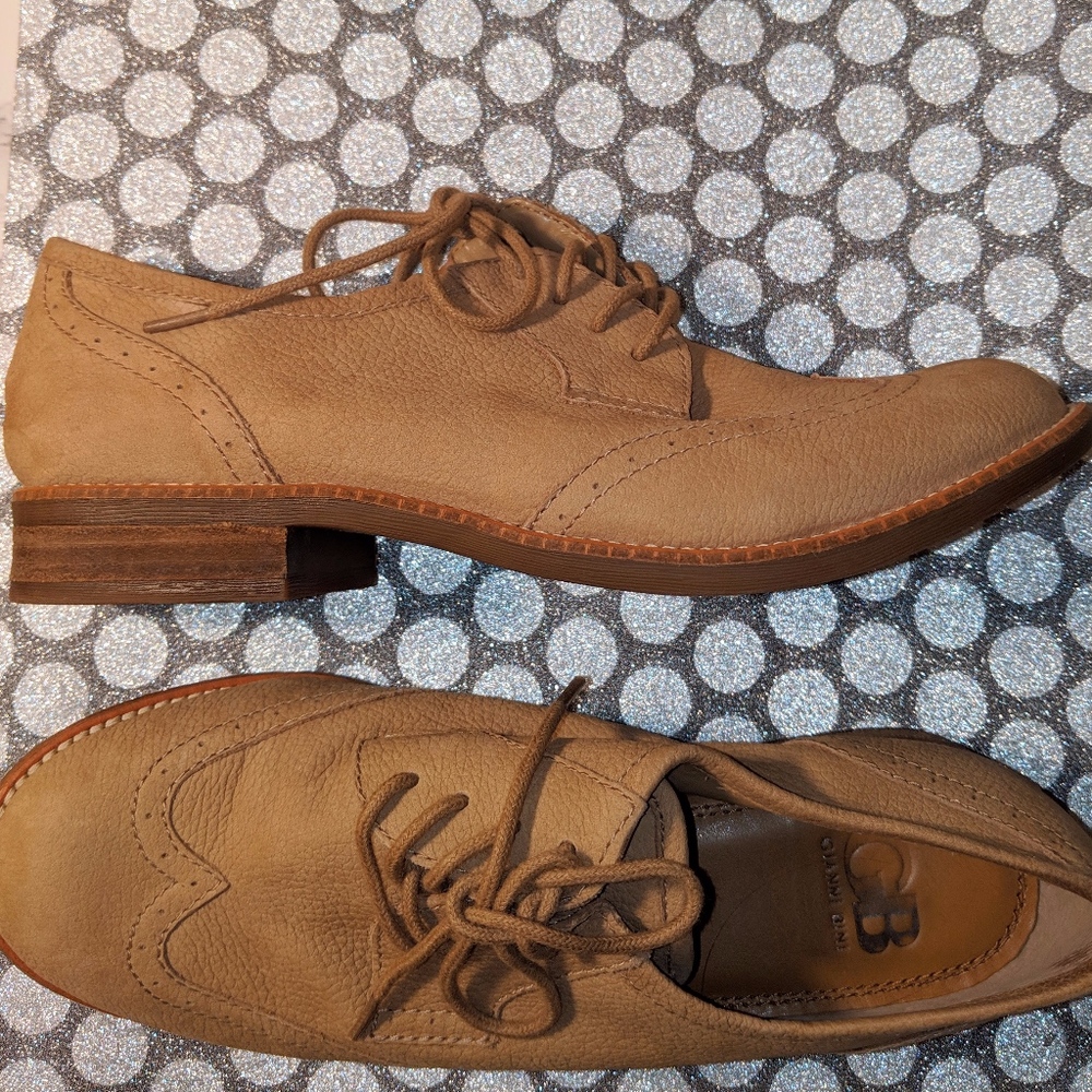Gianni Bini Leather Oxfords sz 8